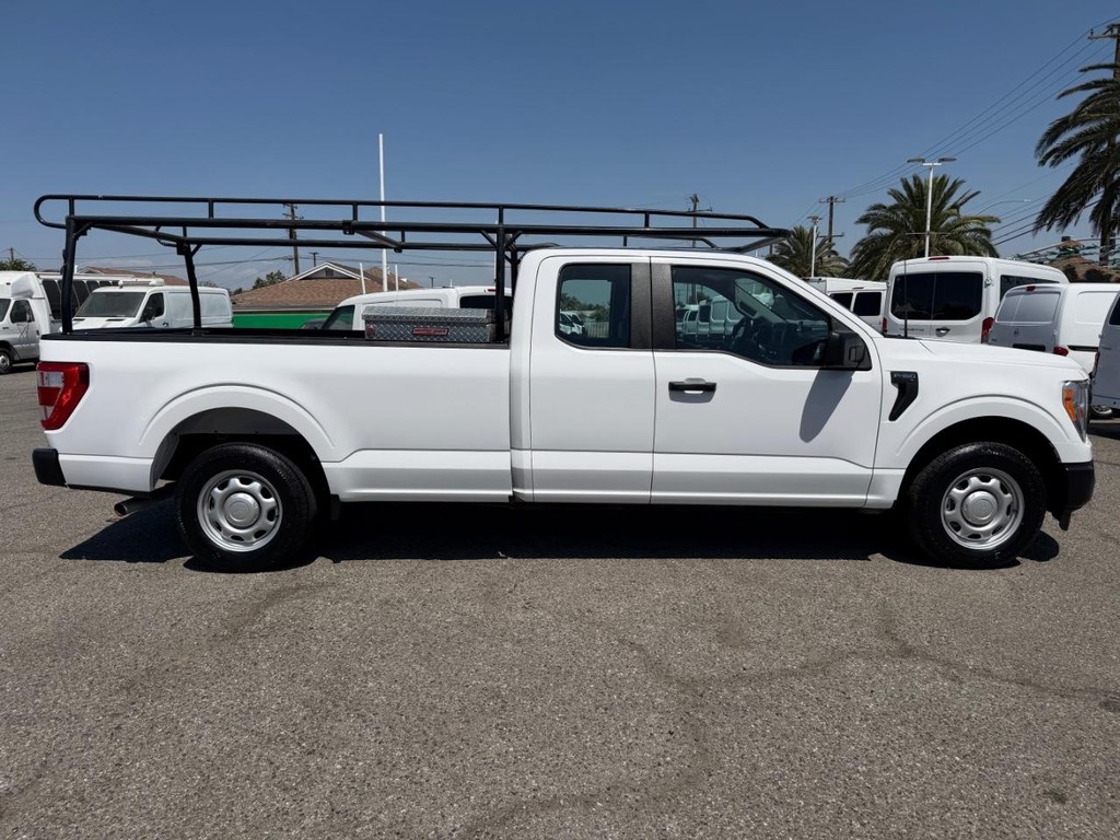 Ford F-150 Vehicle Full-screen Gallery Image 05