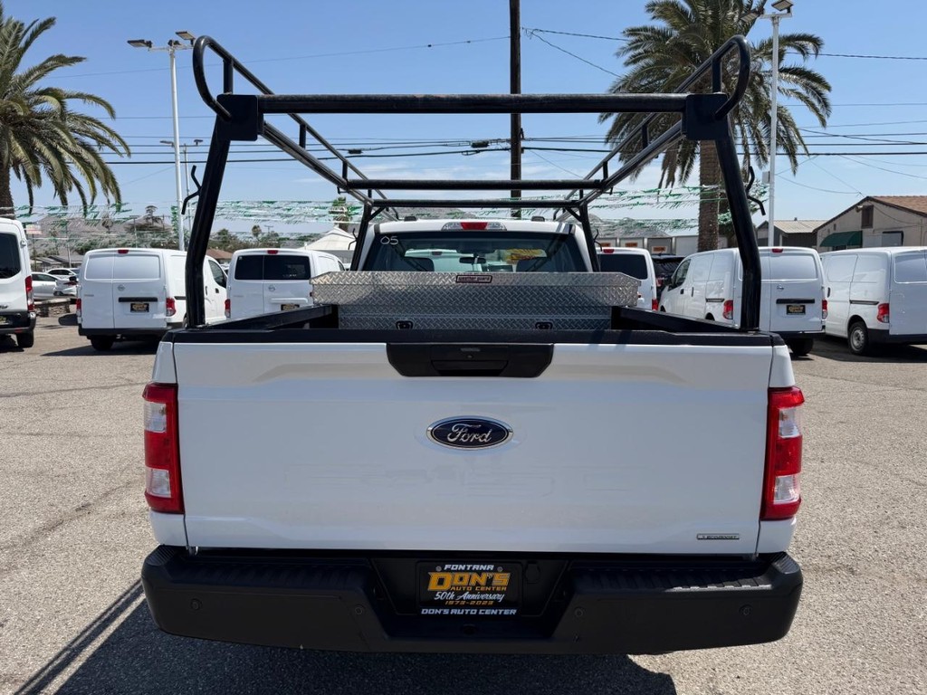 Ford F-150 Vehicle Full-screen Gallery Image 08