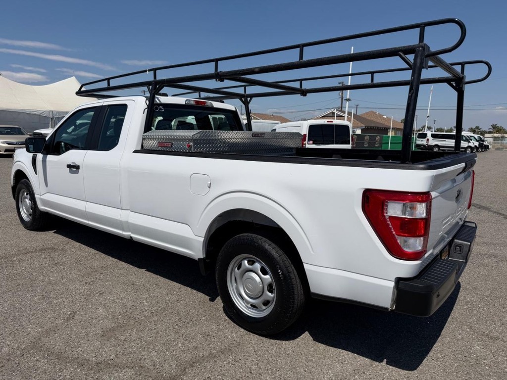 Ford F-150 Vehicle Full-screen Gallery Image 09