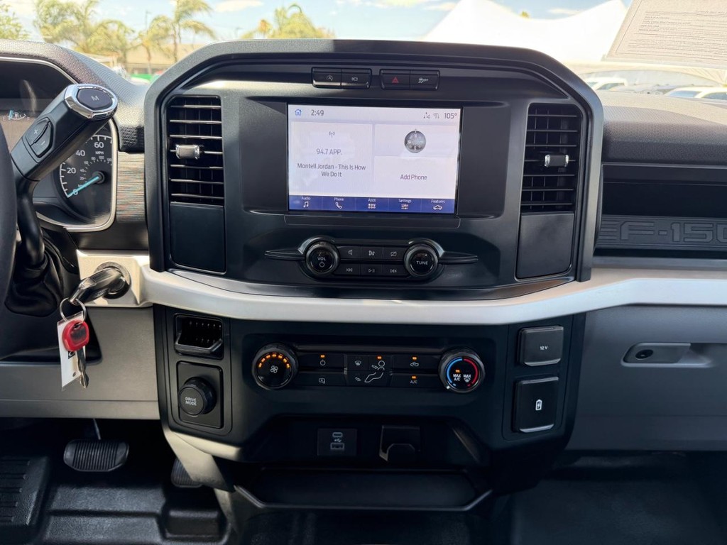 Ford F-150 Vehicle Full-screen Gallery Image 30