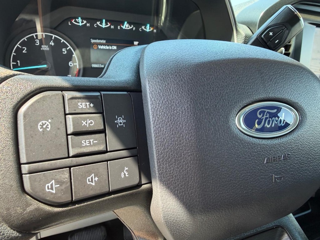 Ford F-150 Vehicle Full-screen Gallery Image 33