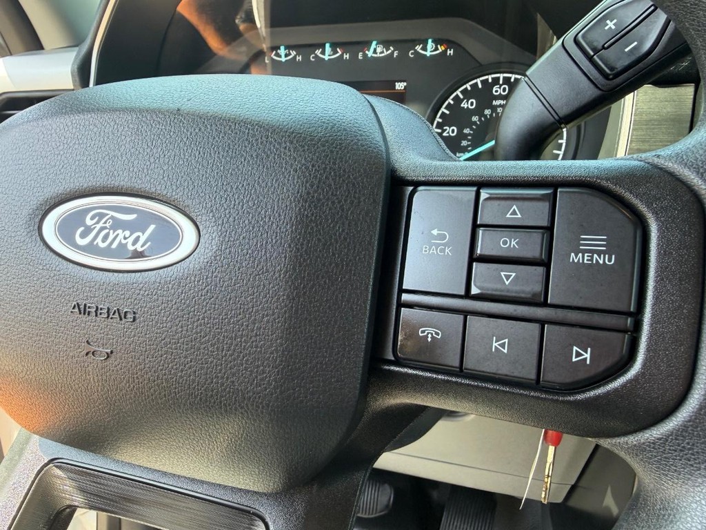 Ford F-150 Vehicle Full-screen Gallery Image 34