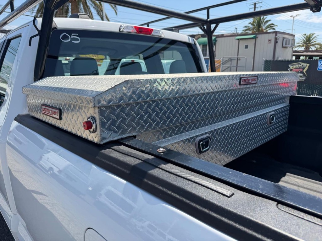 Ford F-150 Vehicle Full-screen Gallery Image 40