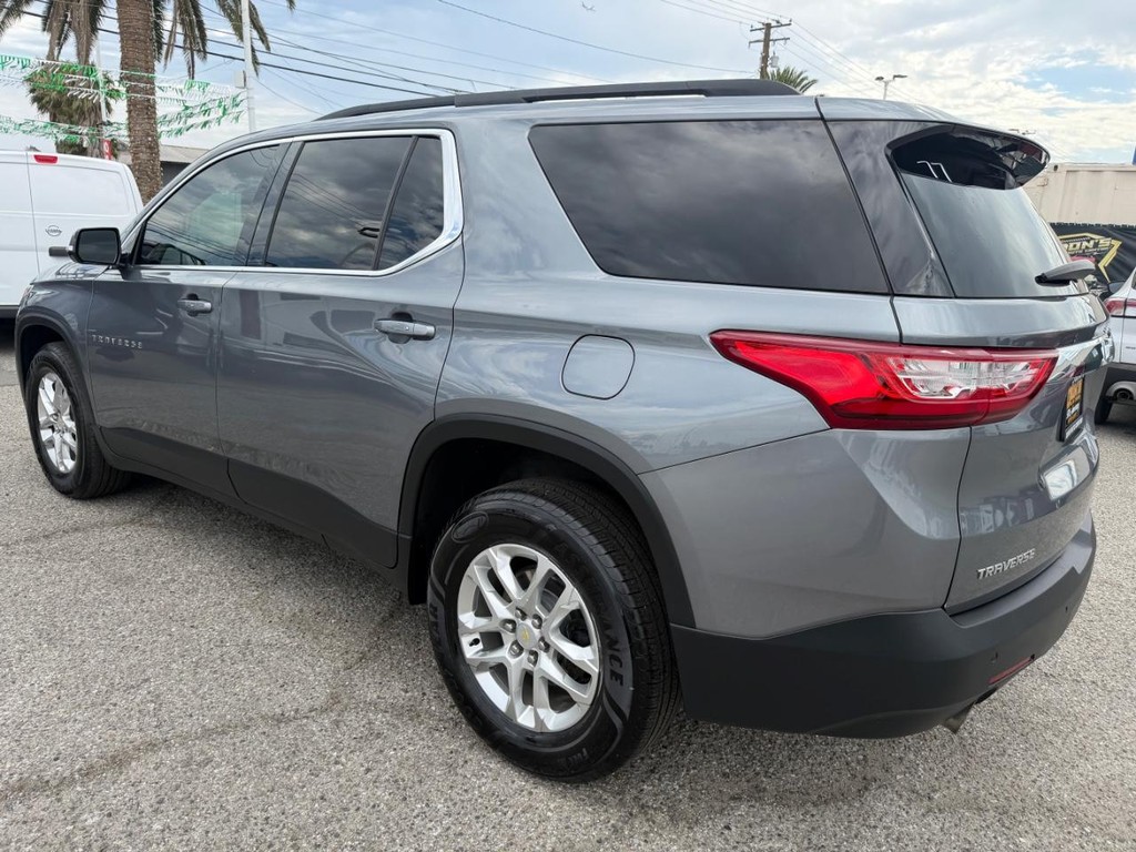 Chevrolet Traverse Vehicle Full-screen Gallery Image 09