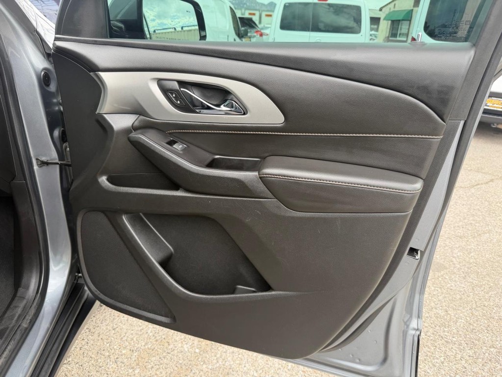 Chevrolet Traverse Vehicle Full-screen Gallery Image 19