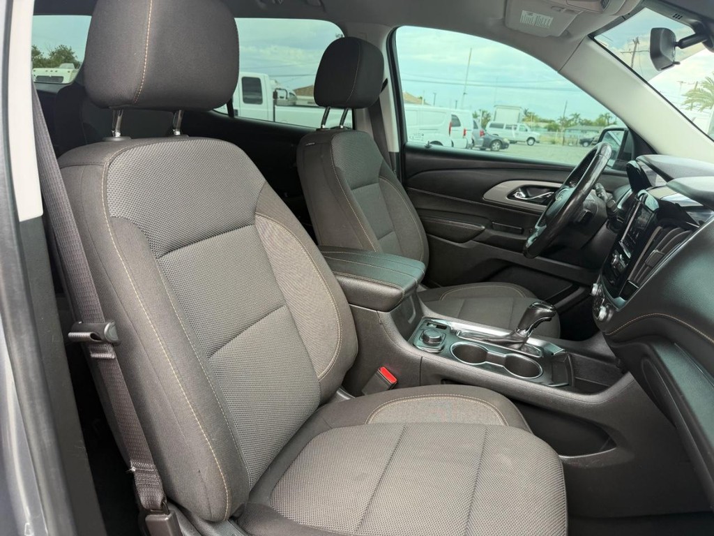 Chevrolet Traverse Vehicle Full-screen Gallery Image 22