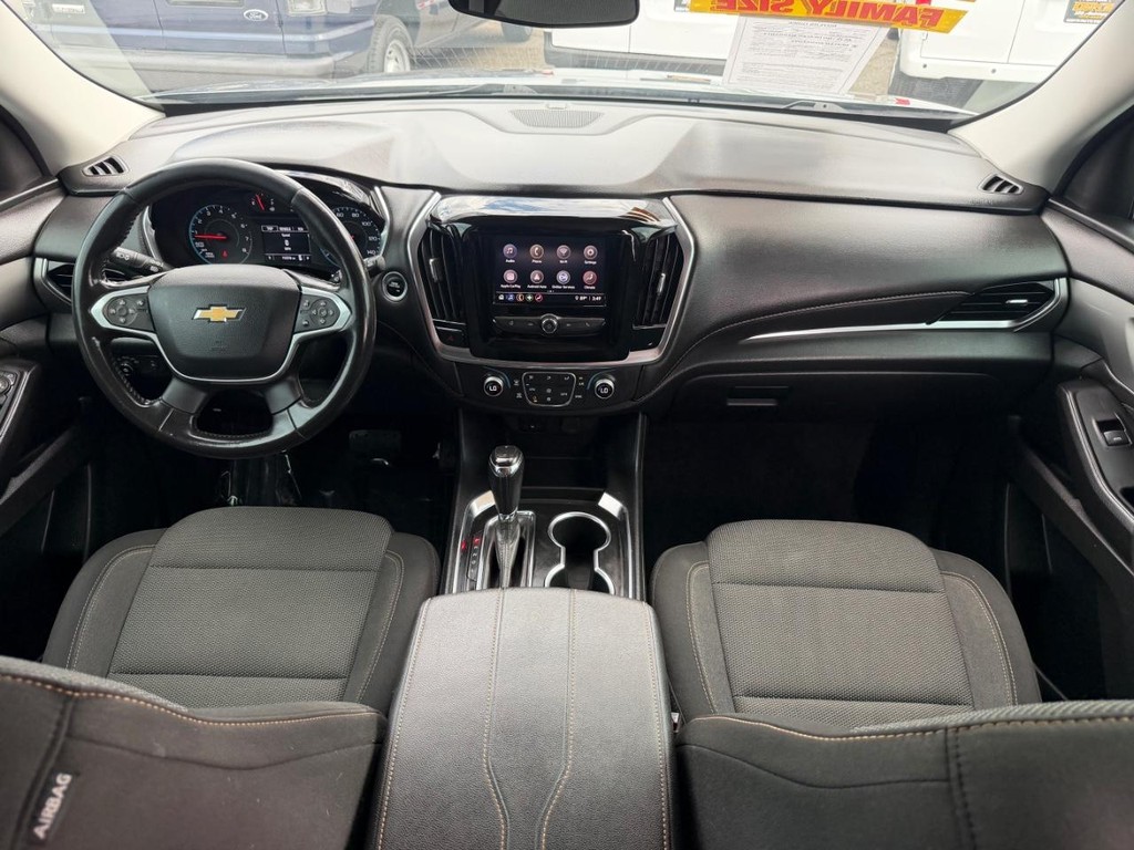 Chevrolet Traverse Vehicle Full-screen Gallery Image 23