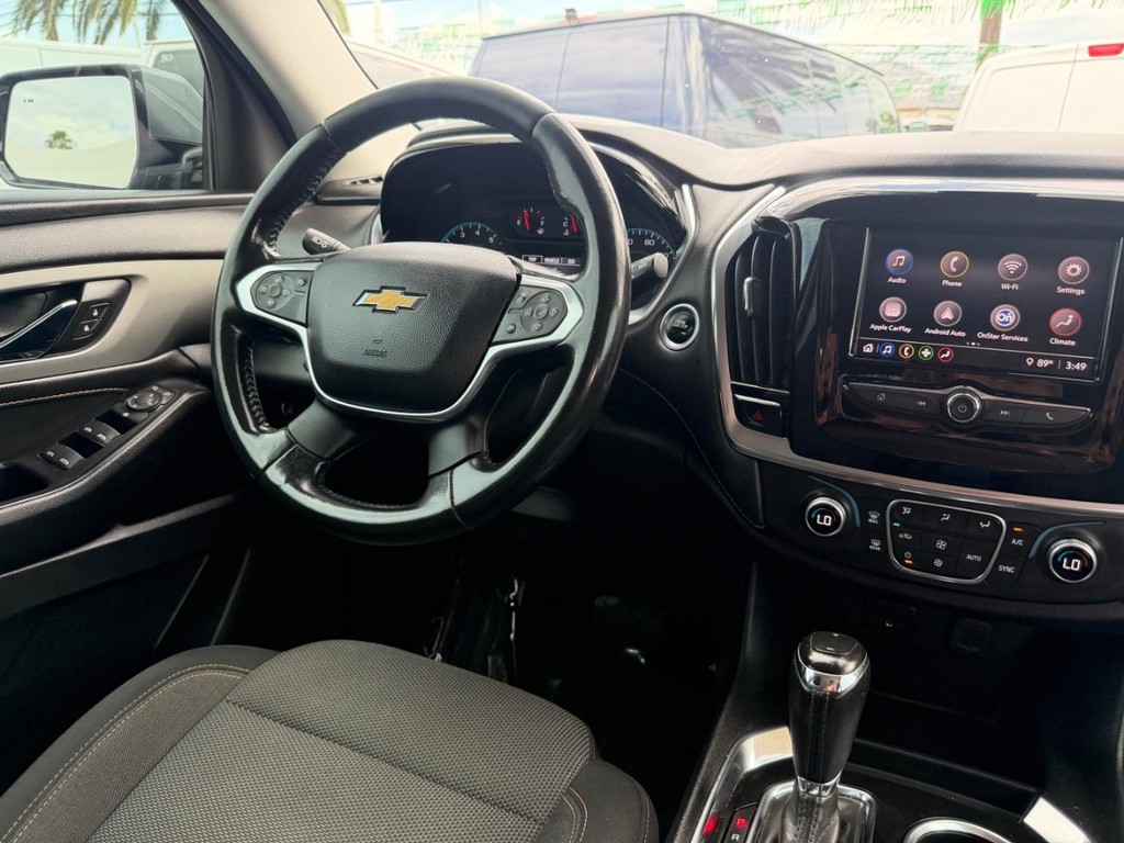 Chevrolet Traverse Vehicle Full-screen Gallery Image 24