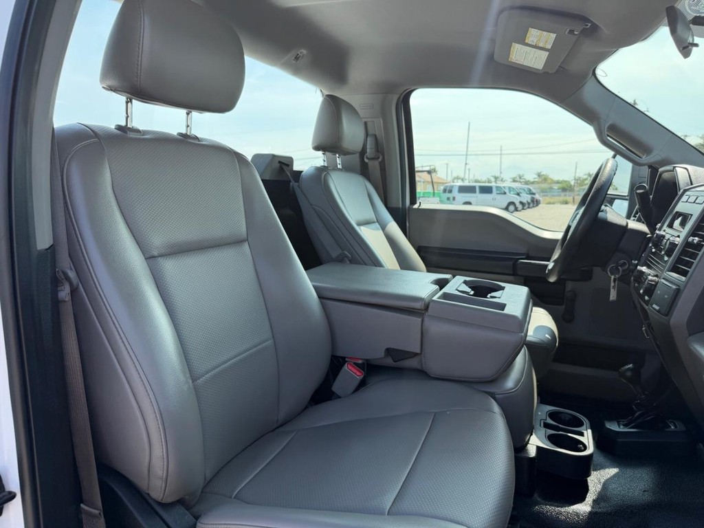 Ford F-250 Vehicle Full-screen Gallery Image 22