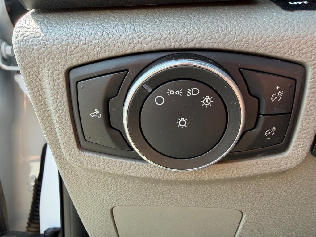 Ford F-250 Vehicle Full-screen Gallery Image 27