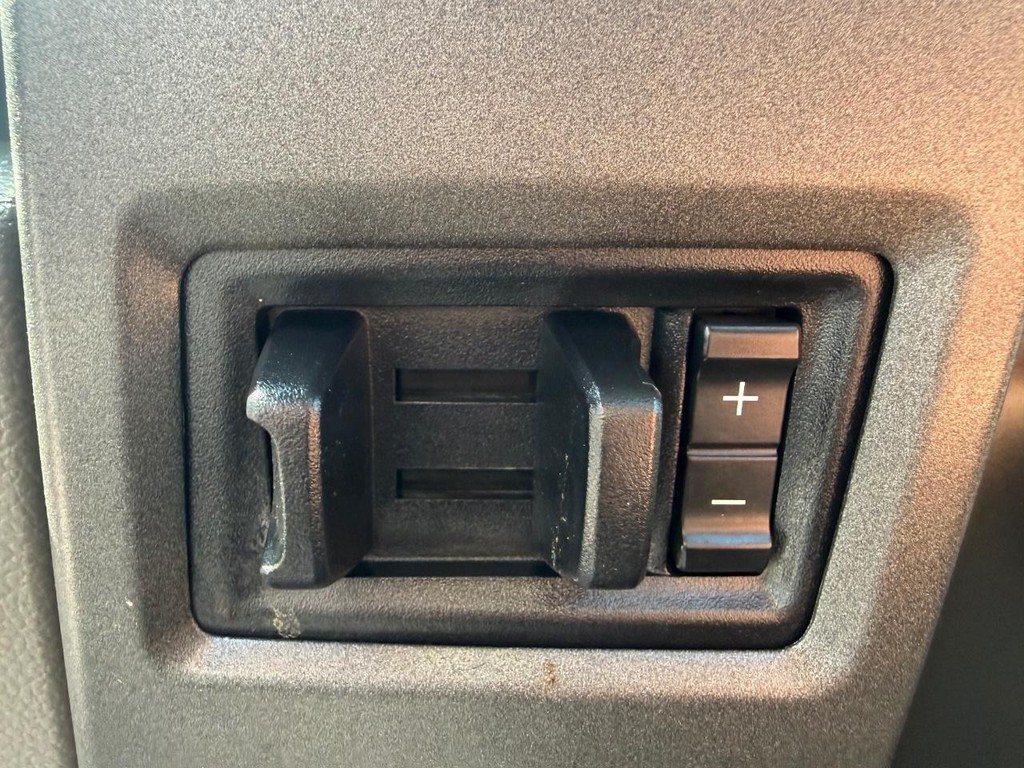 Ford F-250 Vehicle Full-screen Gallery Image 29