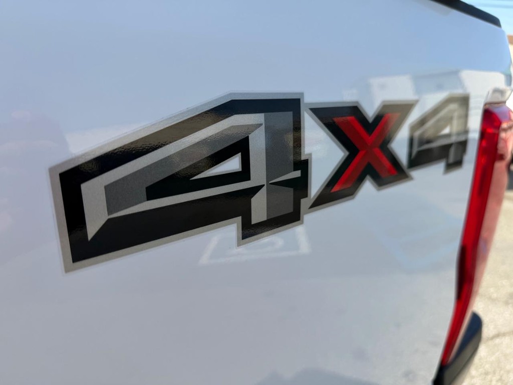 Ford F-250 Vehicle Full-screen Gallery Image 37