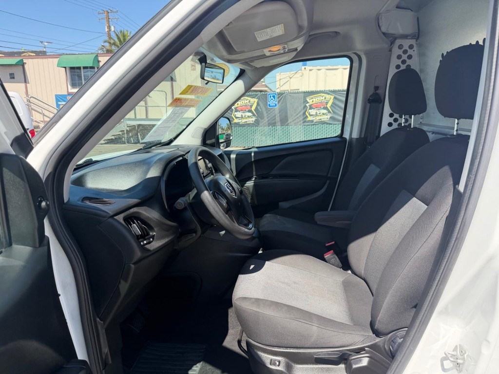 Ram ProMaster City Vehicle Full-screen Gallery Image 25