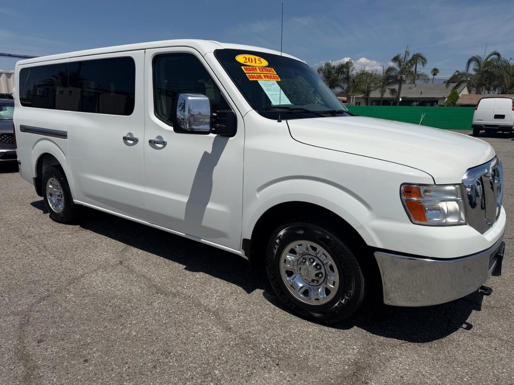 Nissan NV3500 Vehicle Full-screen Gallery Image 03