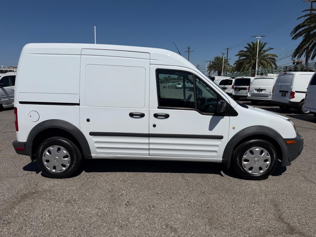 Ford Transit Connect Vehicle Full-screen Gallery Image 06