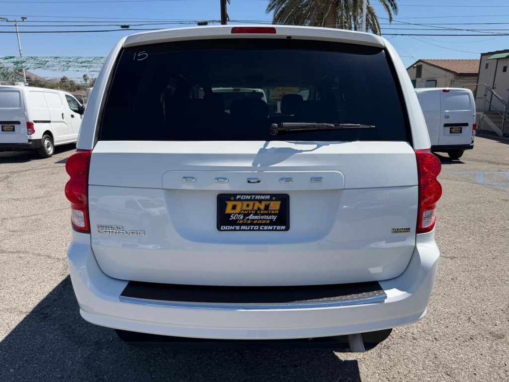 Dodge Grand Caravan Vehicle Full-screen Gallery Image 14