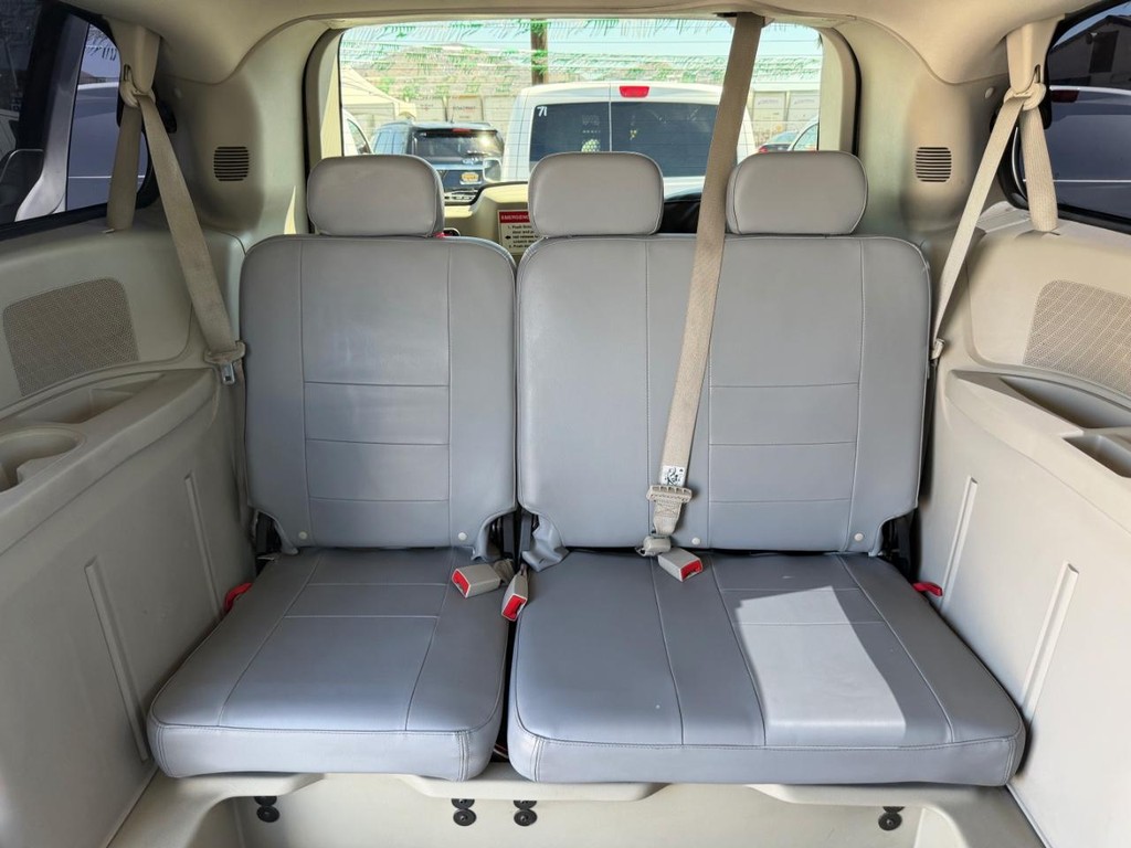 Dodge Grand Caravan Vehicle Full-screen Gallery Image 49