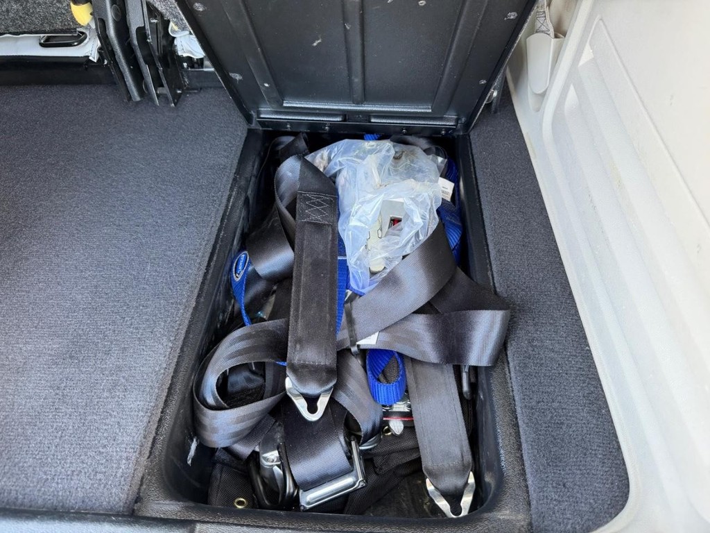 Dodge Grand Caravan Vehicle Full-screen Gallery Image 51
