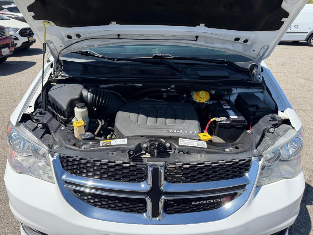 Dodge Grand Caravan Vehicle Full-screen Gallery Image 52