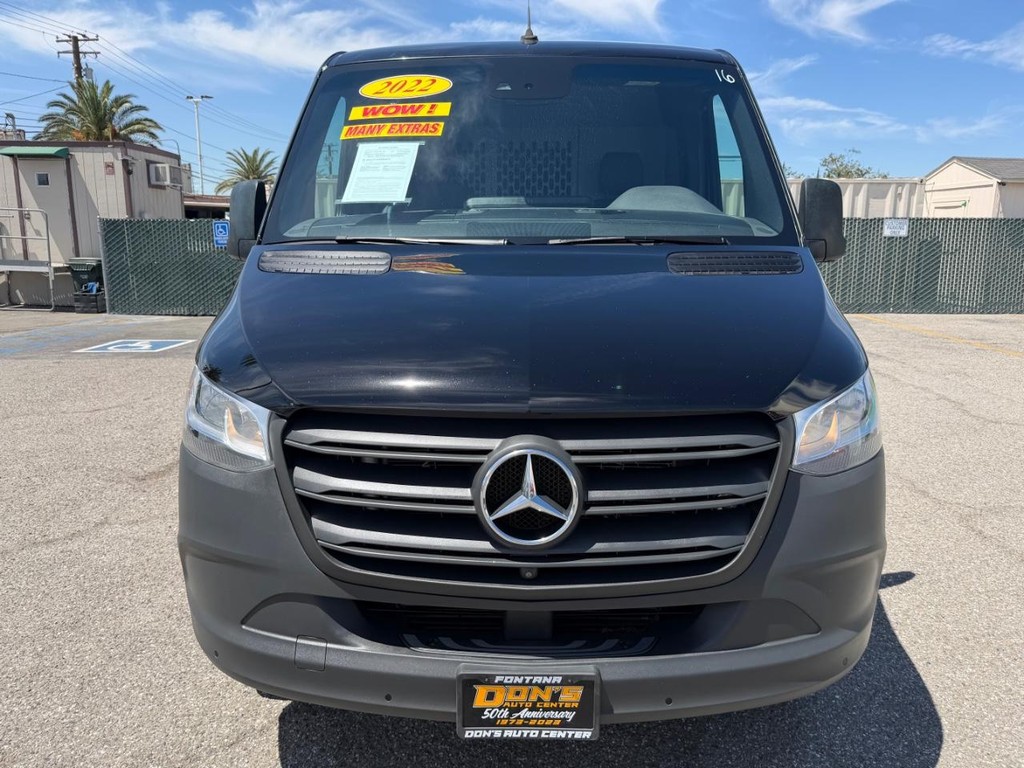 Mercedes-Benz Sprinter Vehicle Full-screen Gallery Image 15