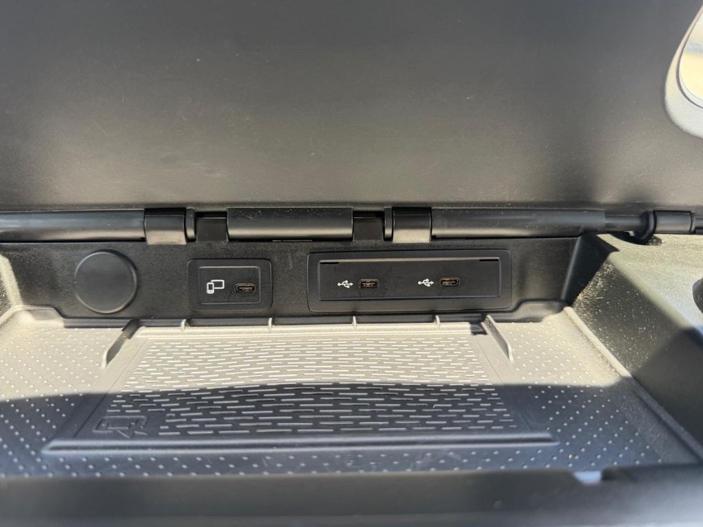 Mercedes-Benz Sprinter Vehicle Full-screen Gallery Image 59