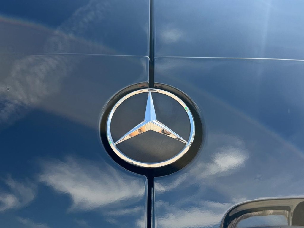 Mercedes-Benz Sprinter Vehicle Full-screen Gallery Image 65