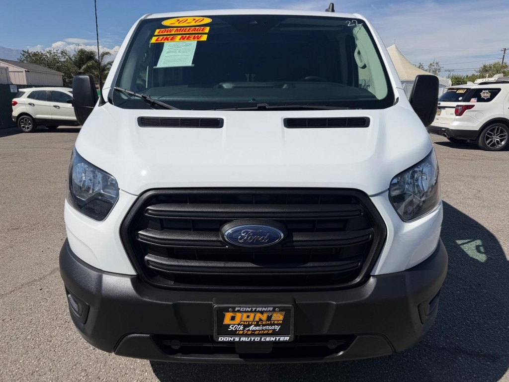 Ford Transit 150 Vehicle Full-screen Gallery Image 15