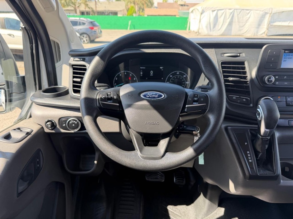 Ford Transit 150 Vehicle Full-screen Gallery Image 33