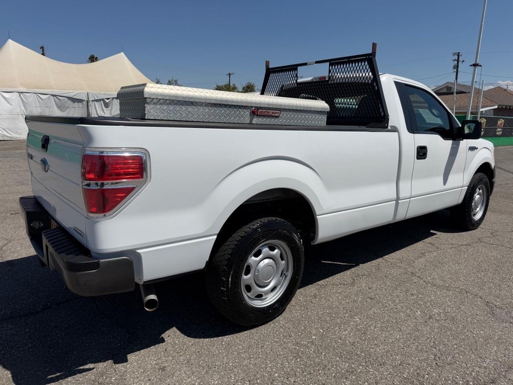 Ford F-150 Vehicle Full-screen Gallery Image 06