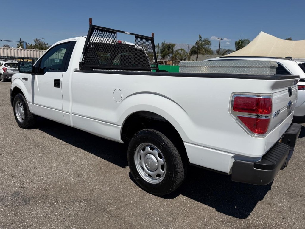 Ford F-150 Vehicle Full-screen Gallery Image 09