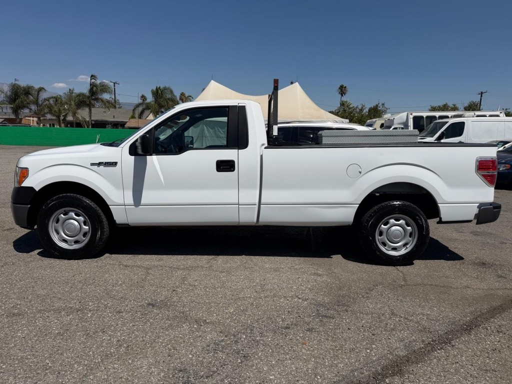 Ford F-150 Vehicle Full-screen Gallery Image 11