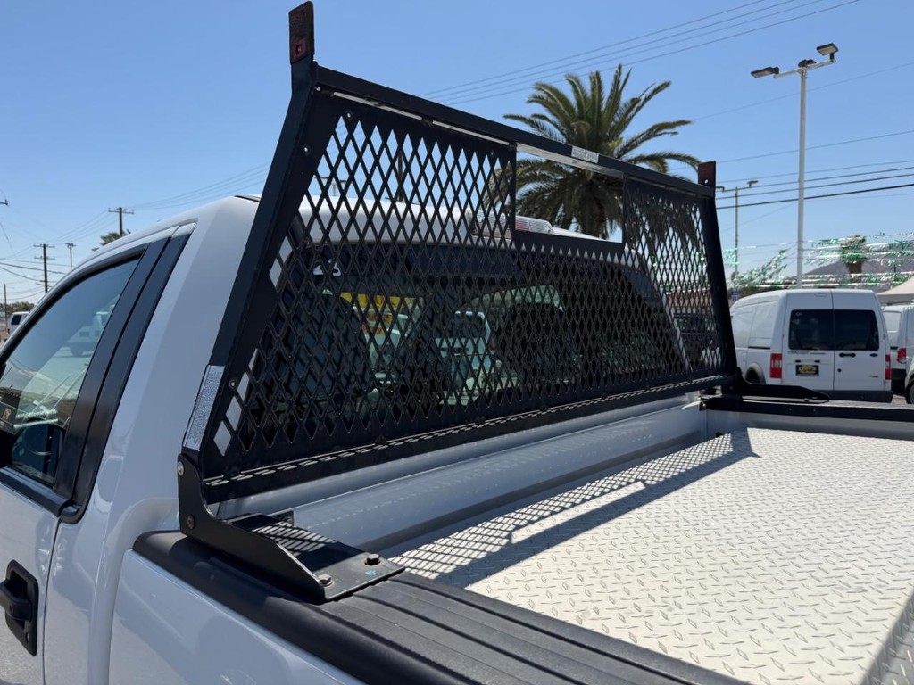 Ford F-150 Vehicle Full-screen Gallery Image 32