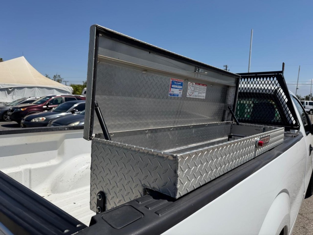 Ford F-150 Vehicle Full-screen Gallery Image 34