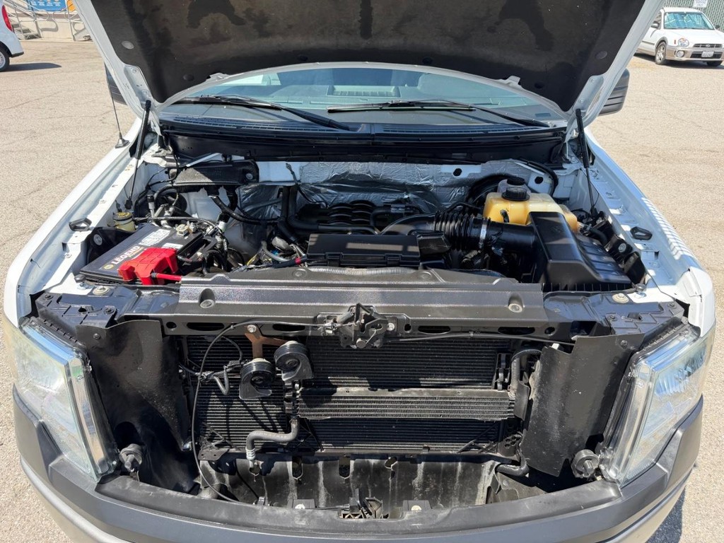 Ford F-150 Vehicle Full-screen Gallery Image 37