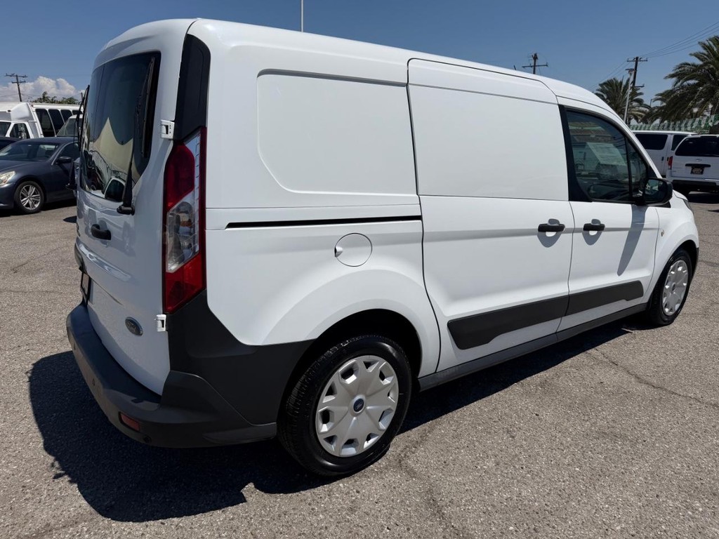 Ford Transit Connect Vehicle Full-screen Gallery Image 07