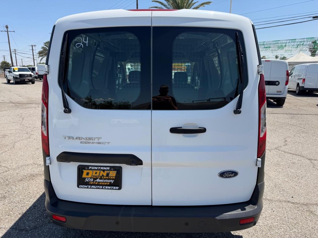 Ford Transit Connect Vehicle Full-screen Gallery Image 09
