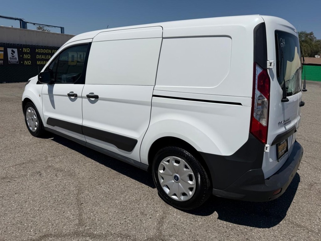 Ford Transit Connect Vehicle Full-screen Gallery Image 10