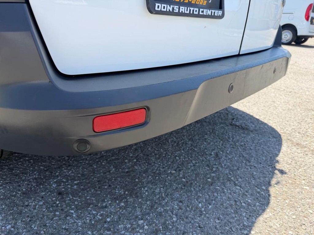 Ford Transit Connect Vehicle Full-screen Gallery Image 19