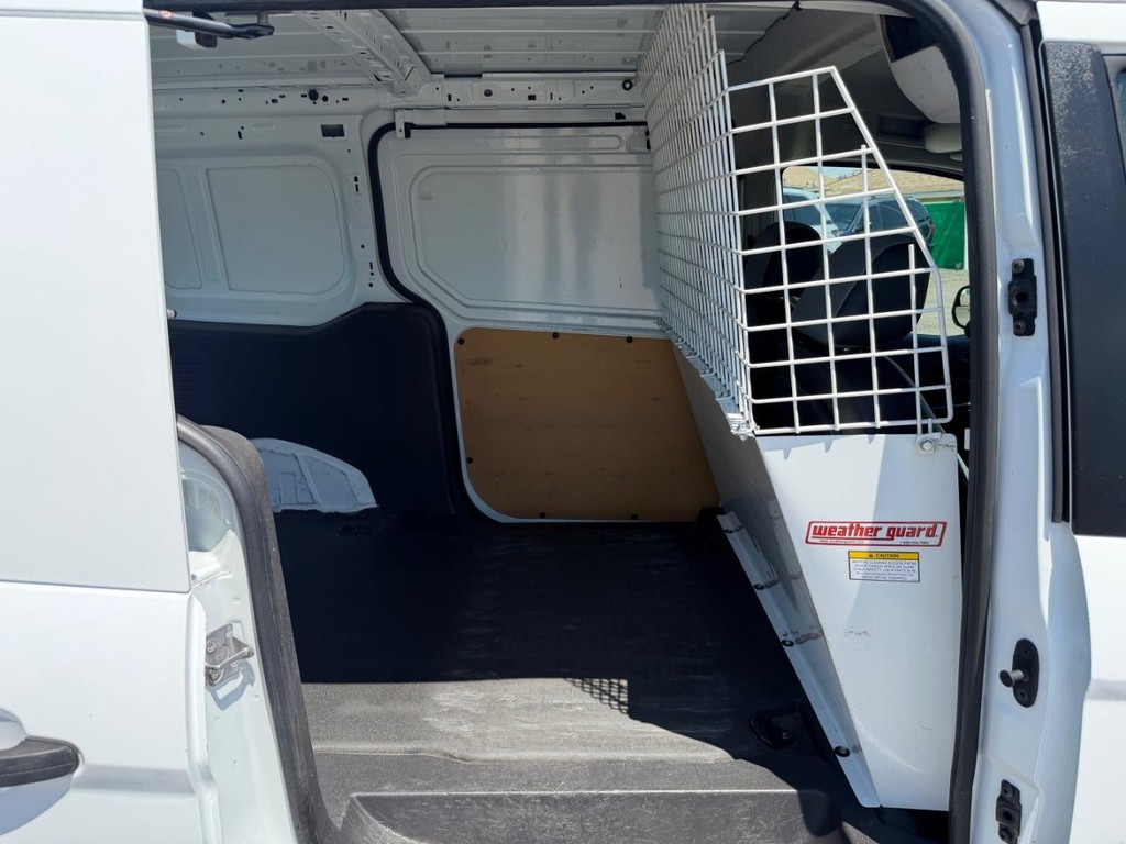 Ford Transit Connect Vehicle Full-screen Gallery Image 20