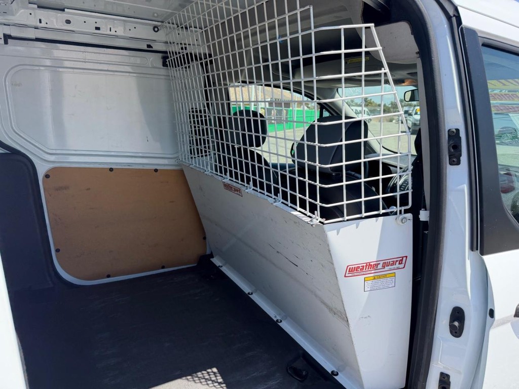 Ford Transit Connect Vehicle Full-screen Gallery Image 21