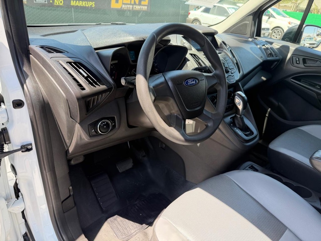 Ford Transit Connect Vehicle Full-screen Gallery Image 27
