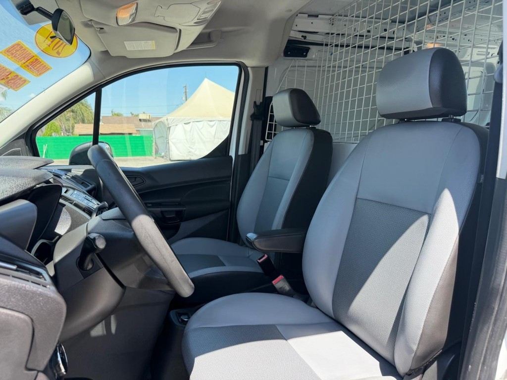 Ford Transit Connect Vehicle Full-screen Gallery Image 29