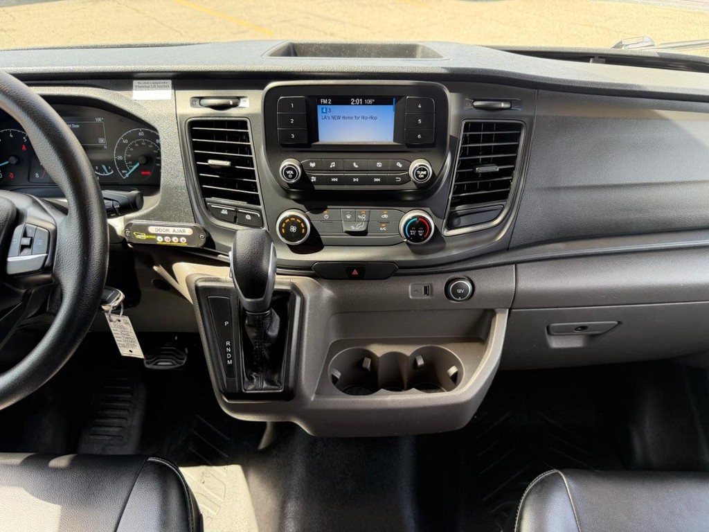 Ford Transit 350 Vehicle Full-screen Gallery Image 35