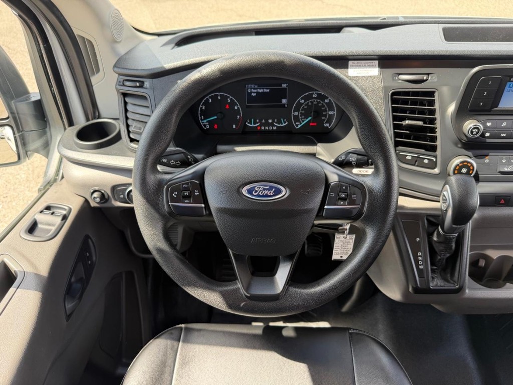 Ford Transit 350 Vehicle Full-screen Gallery Image 37