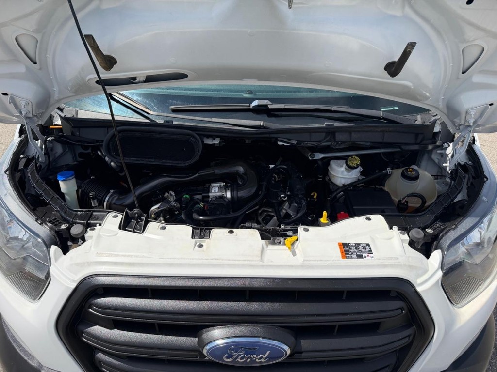 Ford Transit 350 Vehicle Full-screen Gallery Image 49