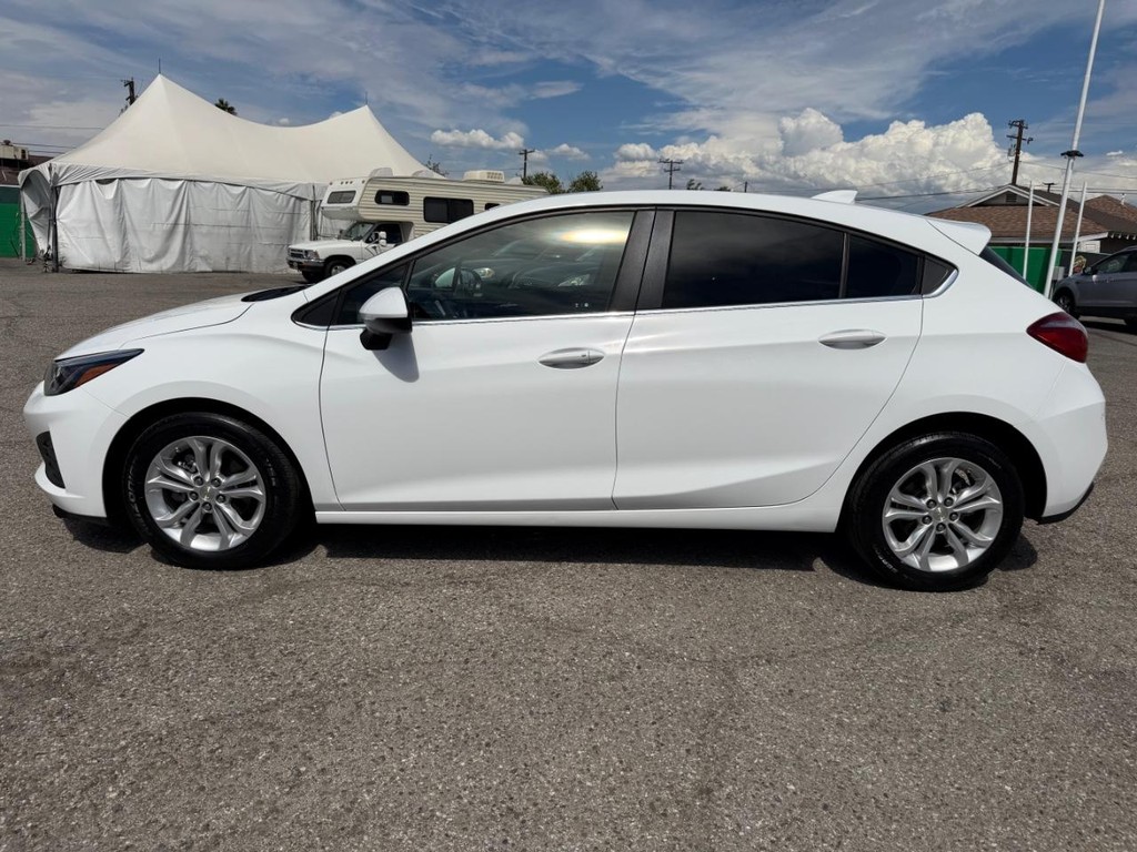 Chevrolet Cruze Vehicle Full-screen Gallery Image 09
