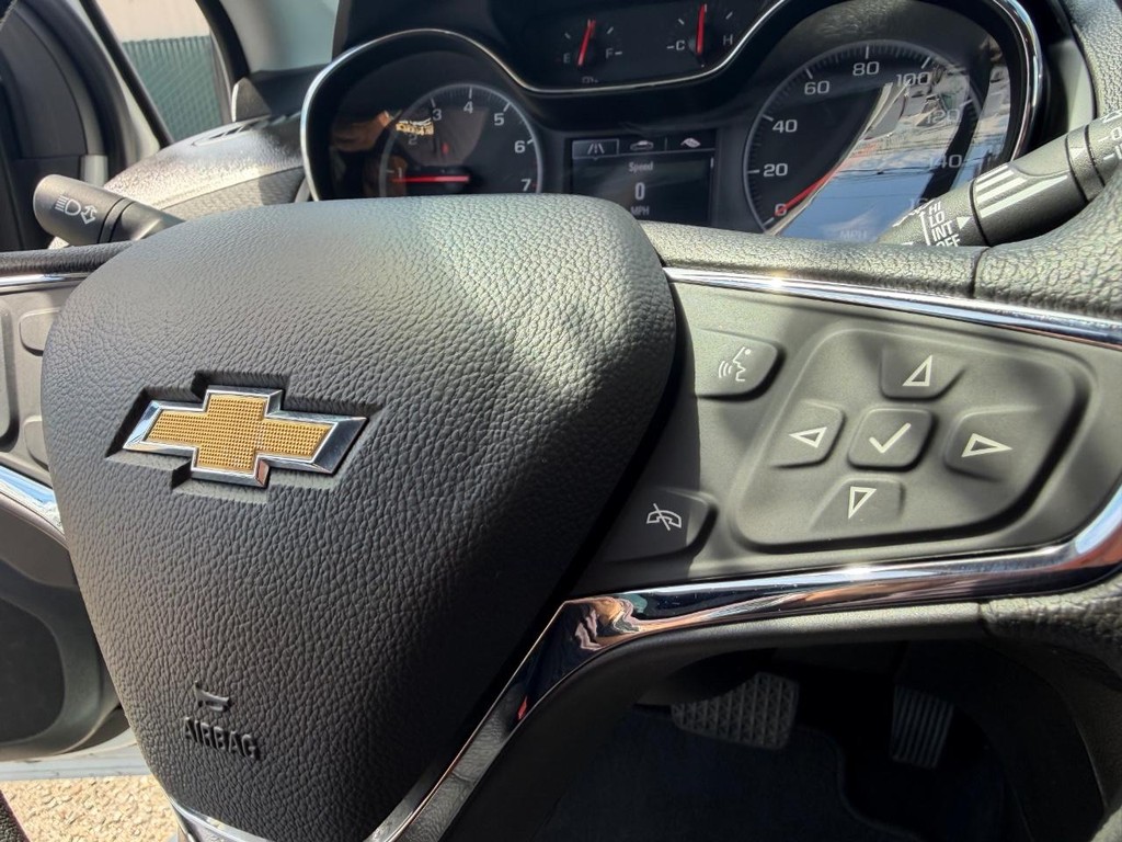 Chevrolet Cruze Vehicle Full-screen Gallery Image 27