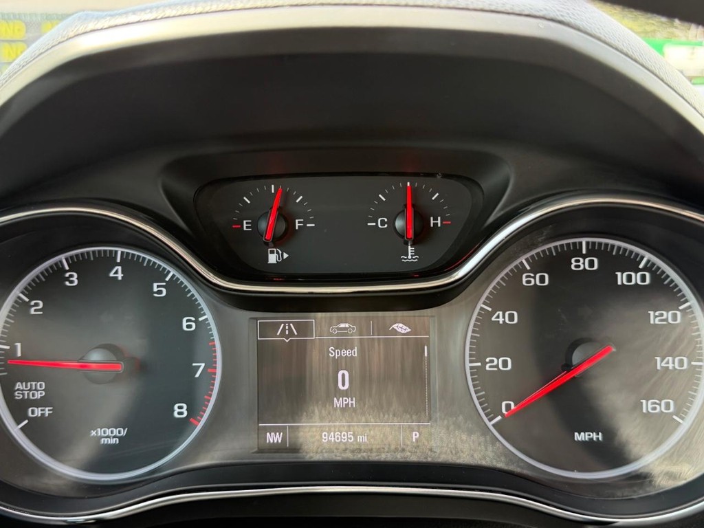 Chevrolet Cruze Vehicle Full-screen Gallery Image 28