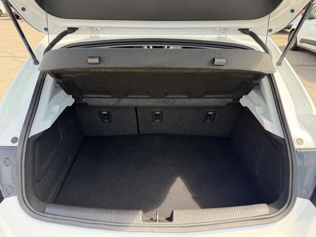 Chevrolet Cruze Vehicle Full-screen Gallery Image 41