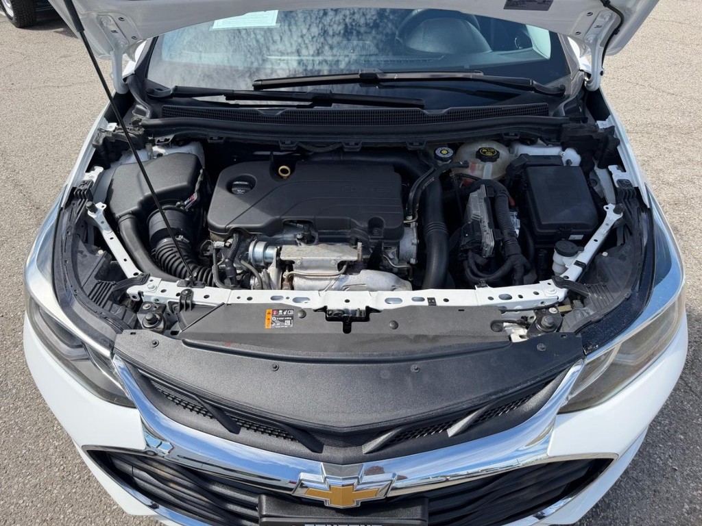 Chevrolet Cruze Vehicle Full-screen Gallery Image 42